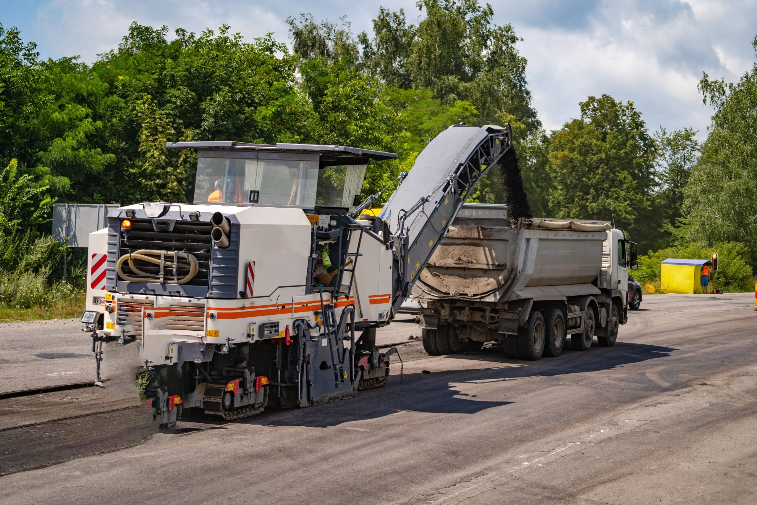 Asphalt Mill and Pave