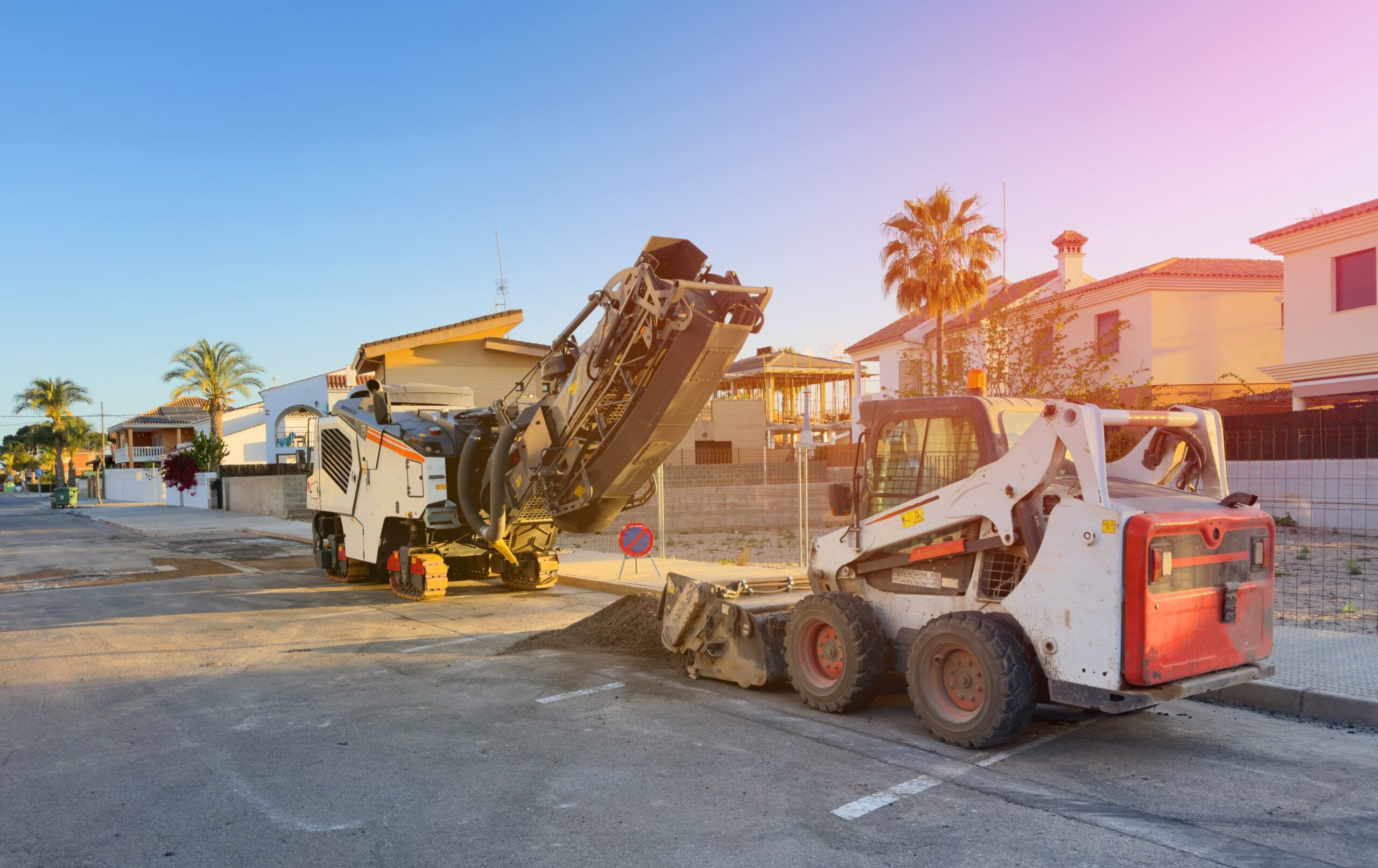 Asphalt Mill and Pave